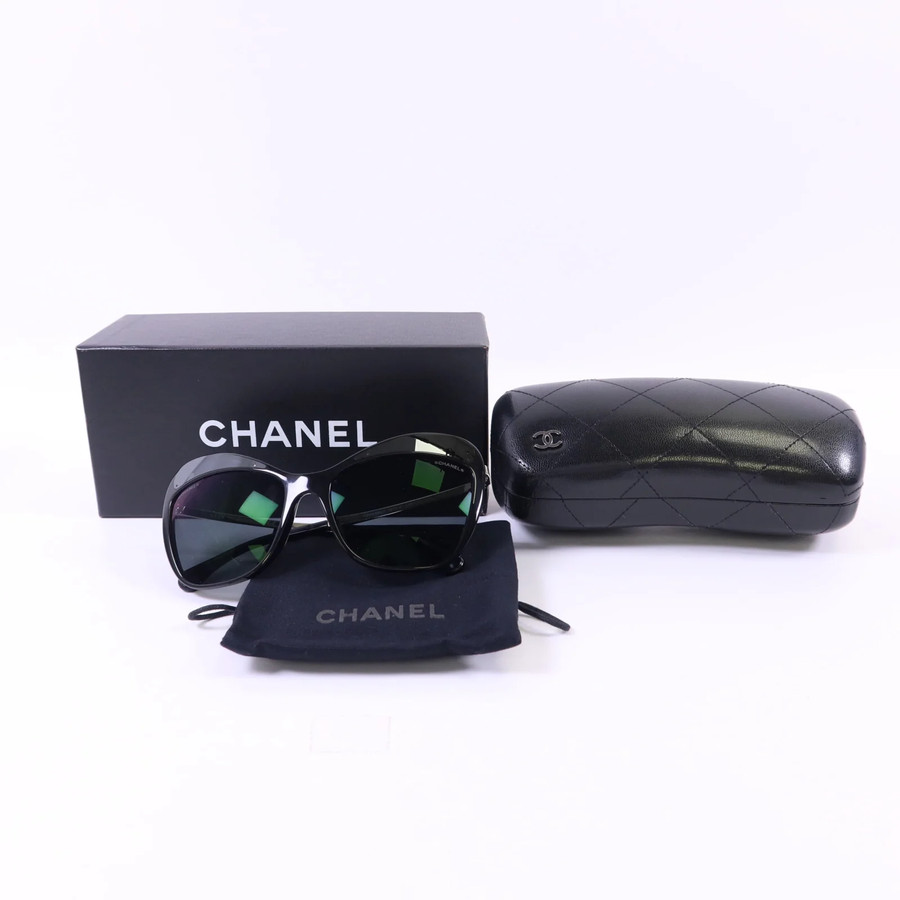 Chanel 5377-A Cat-Eye Sunglasses, Black & Silver (full set)